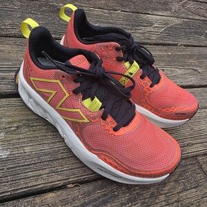 New Balance Womens' X Hierro V8 Fresh Foam Trail Sneakers, Gulf Red/Tea Tree